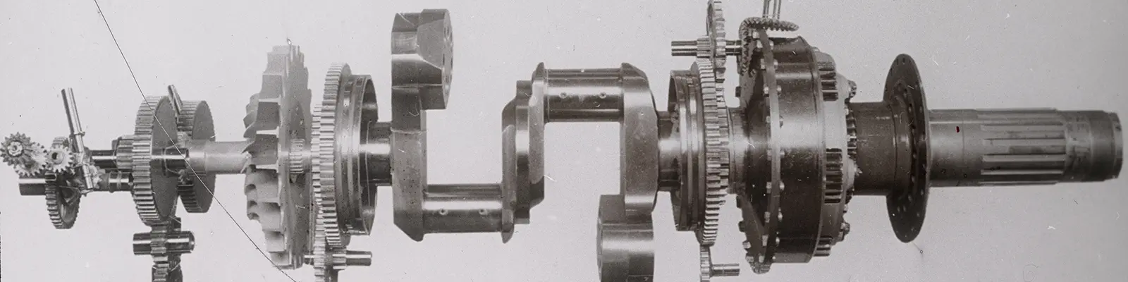 Transmission of an automobile with two-speed gearset.